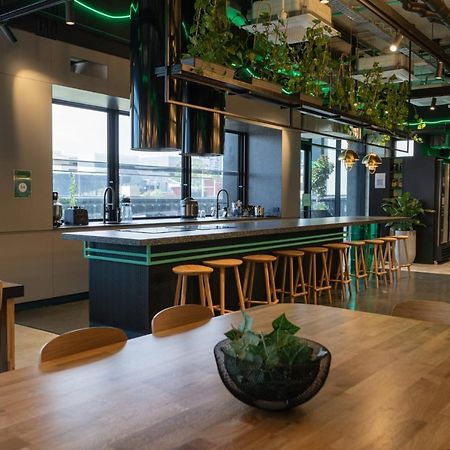 Modern Co-Living Apartments In Perth Central エクステリア 写真