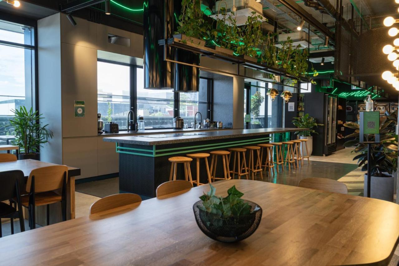 Modern Co-Living Apartments In Perth Central エクステリア 写真